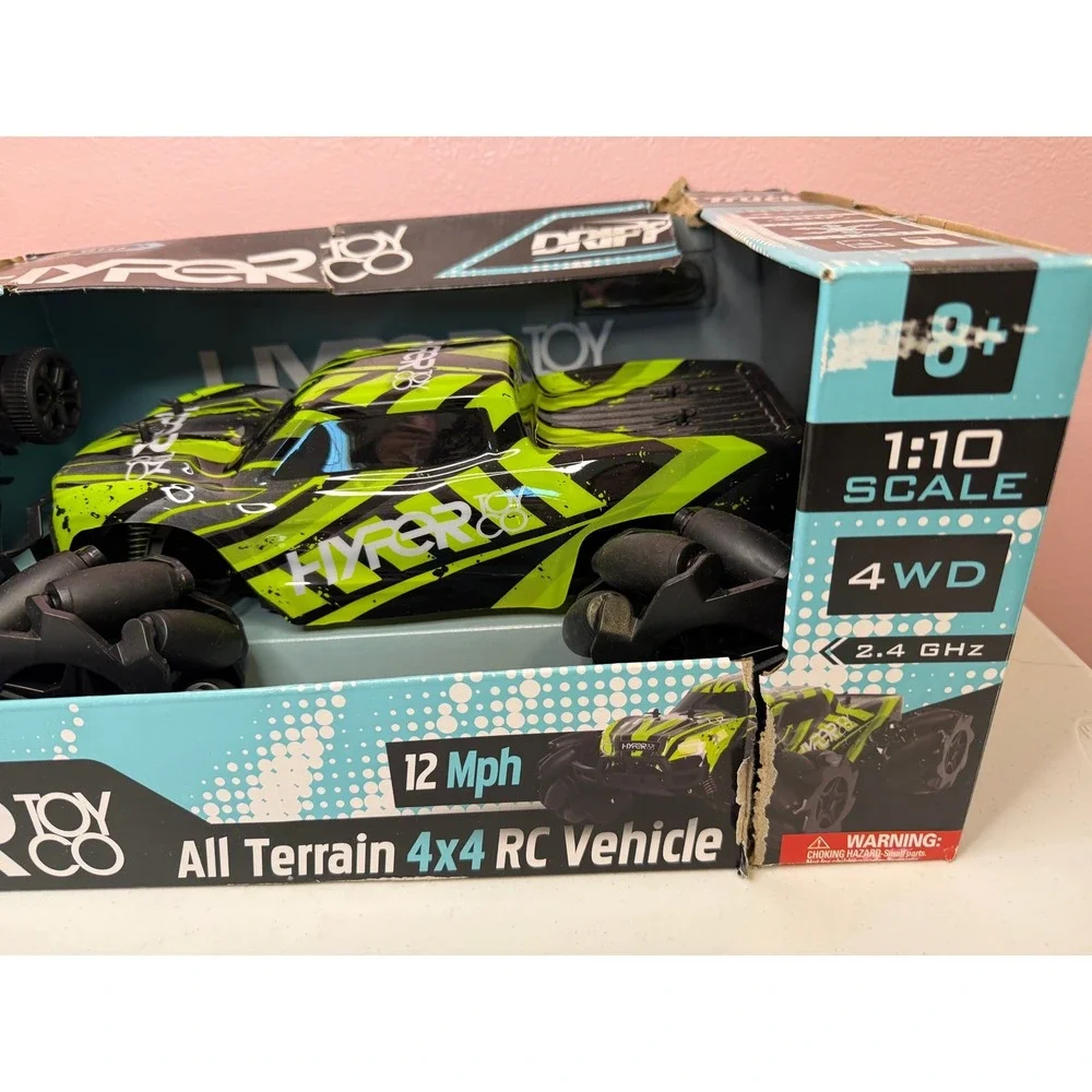 Hyper Toy Co Drift Truck All Terrain 4x4 RC Vehicle 1:10 Scale 12mph Green Black